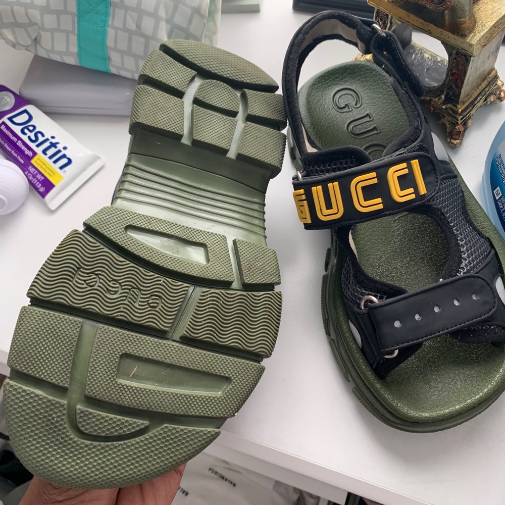 GUCCI, AGURU SANDALS - Picture 2 of 3